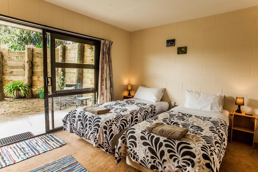 Ocean View Raglan Bed & Breakfast Exteriör bild