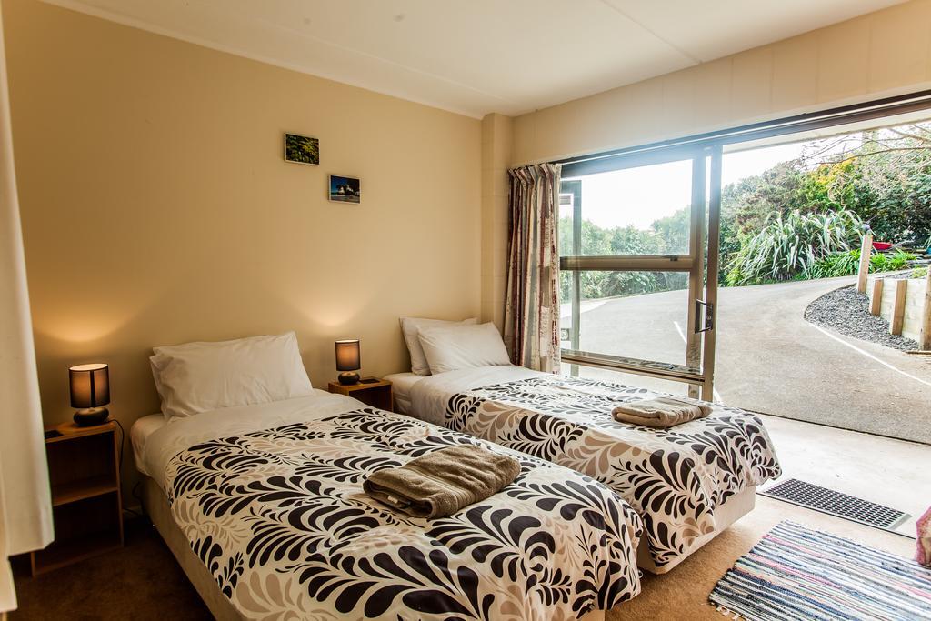 Ocean View Raglan Bed & Breakfast Exteriör bild