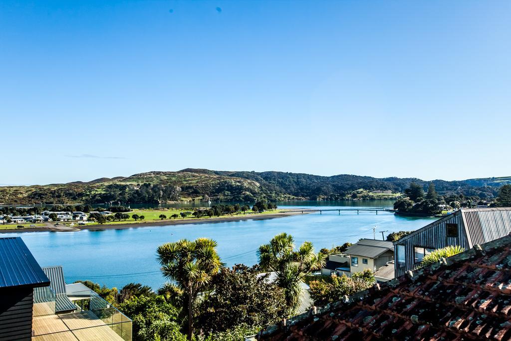 Ocean View Raglan Bed & Breakfast Exteriör bild
