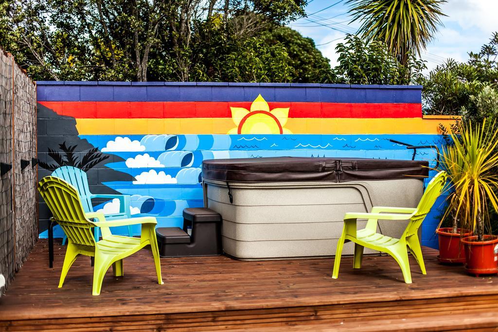 Ocean View Raglan Bed & Breakfast Exteriör bild